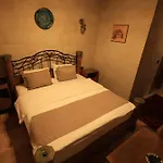 Katapa Stone House Hotel