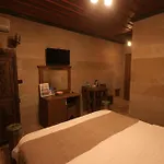 Katapa Stone House