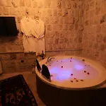 Katapa Stone House 2*
