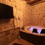 Katapa Stone House Hotel 2*
