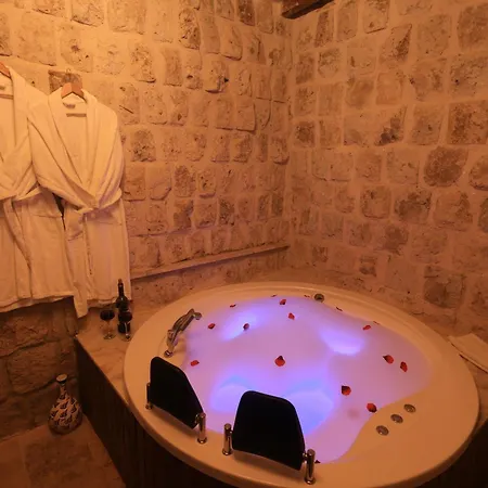 Hotel Katapa Stone House