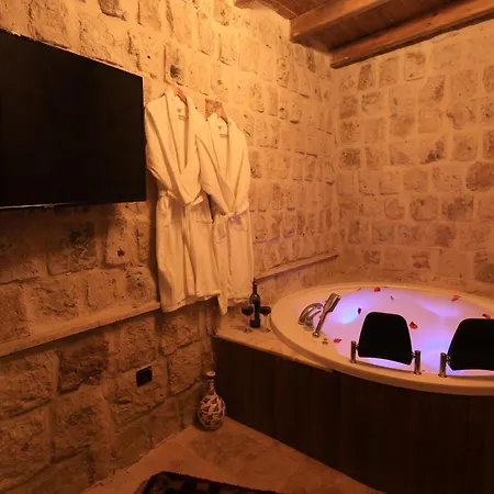 Katapa Stone House فندق 2*