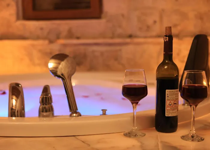 Katapa Stone House 2*