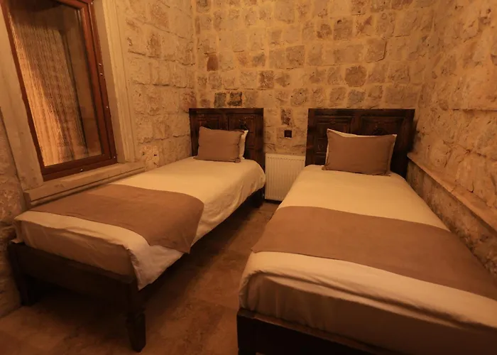 Katapa Stone House Hotel