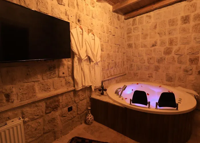 Katapa Stone House 酒店 2*